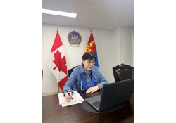 ЭЛЧИН САЙД Э.САРАНТОГОС ОТТАВАГИЙН ИХ СУРГУУЛИЙН ОЮУТНУУДАД МОНГОЛ УЛСЫН ГАДААД БОДЛОГЫН ТУХАЙ ЛЕКЦ УНШИВ